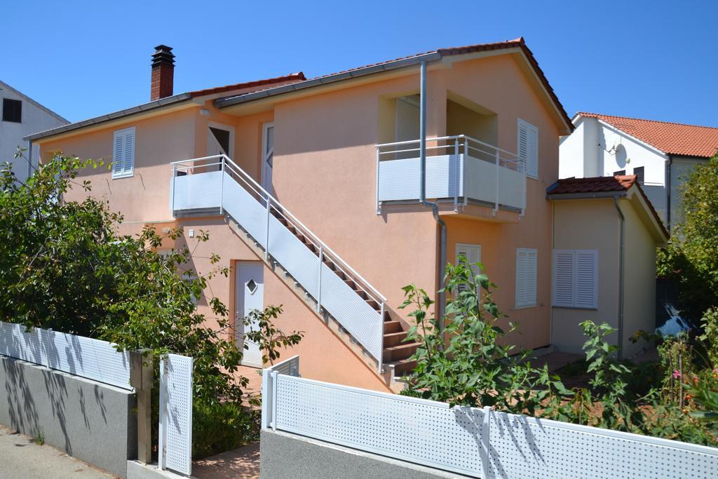 Apartment Klara Krk Town Exterior foto